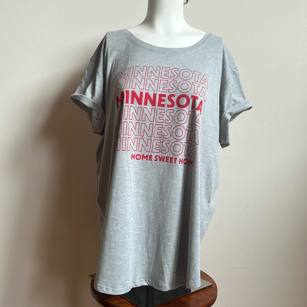 Minnesota tee with rolled shirt sleeve 3X